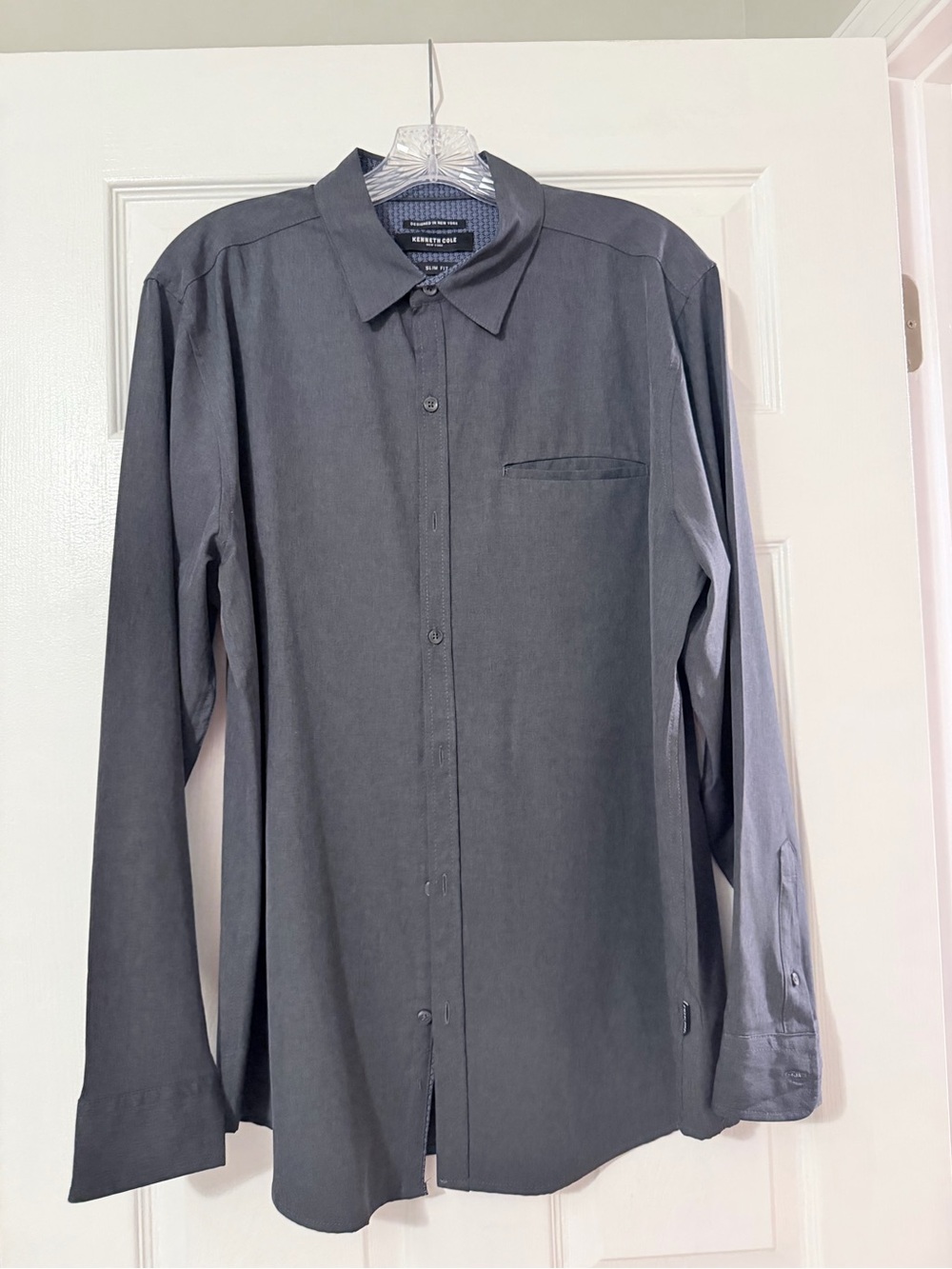 Men's Gray Long-Sleeve Button-Up Shirt